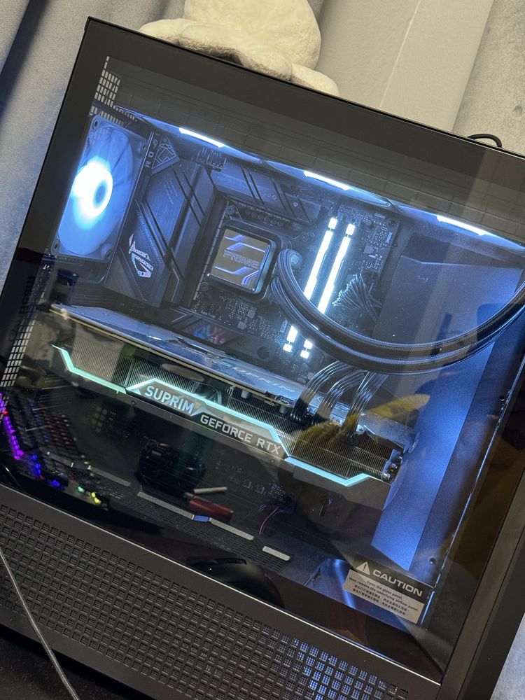 Компютър asus b-760f wifi gaming