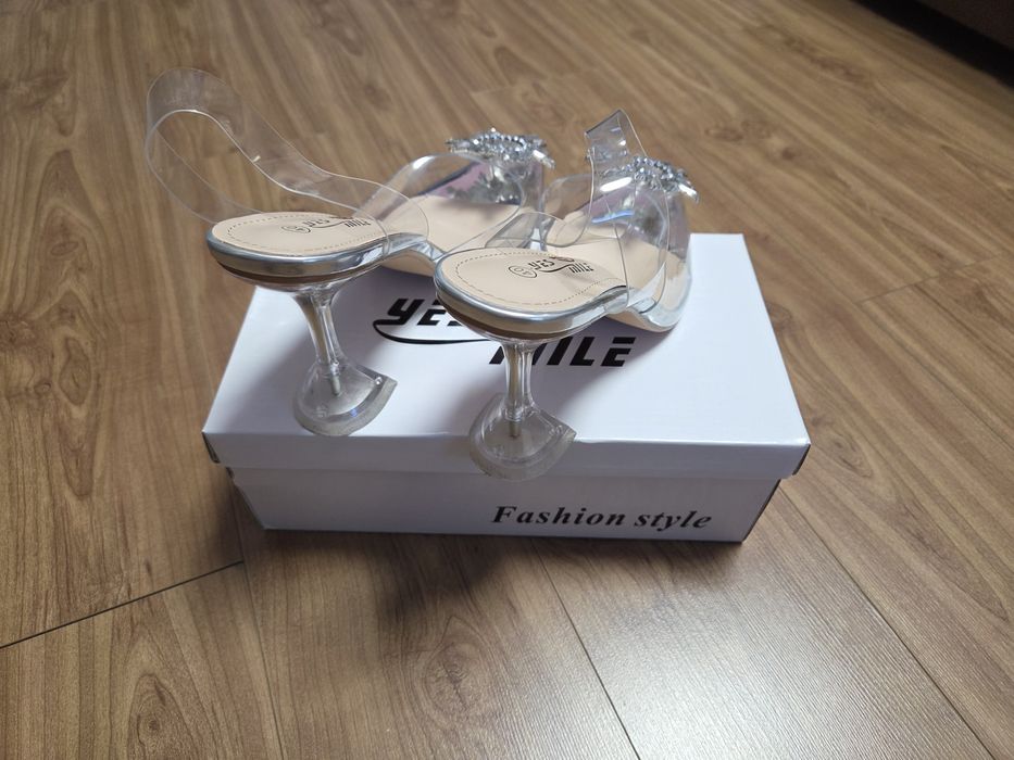 Дамски обувки 39н