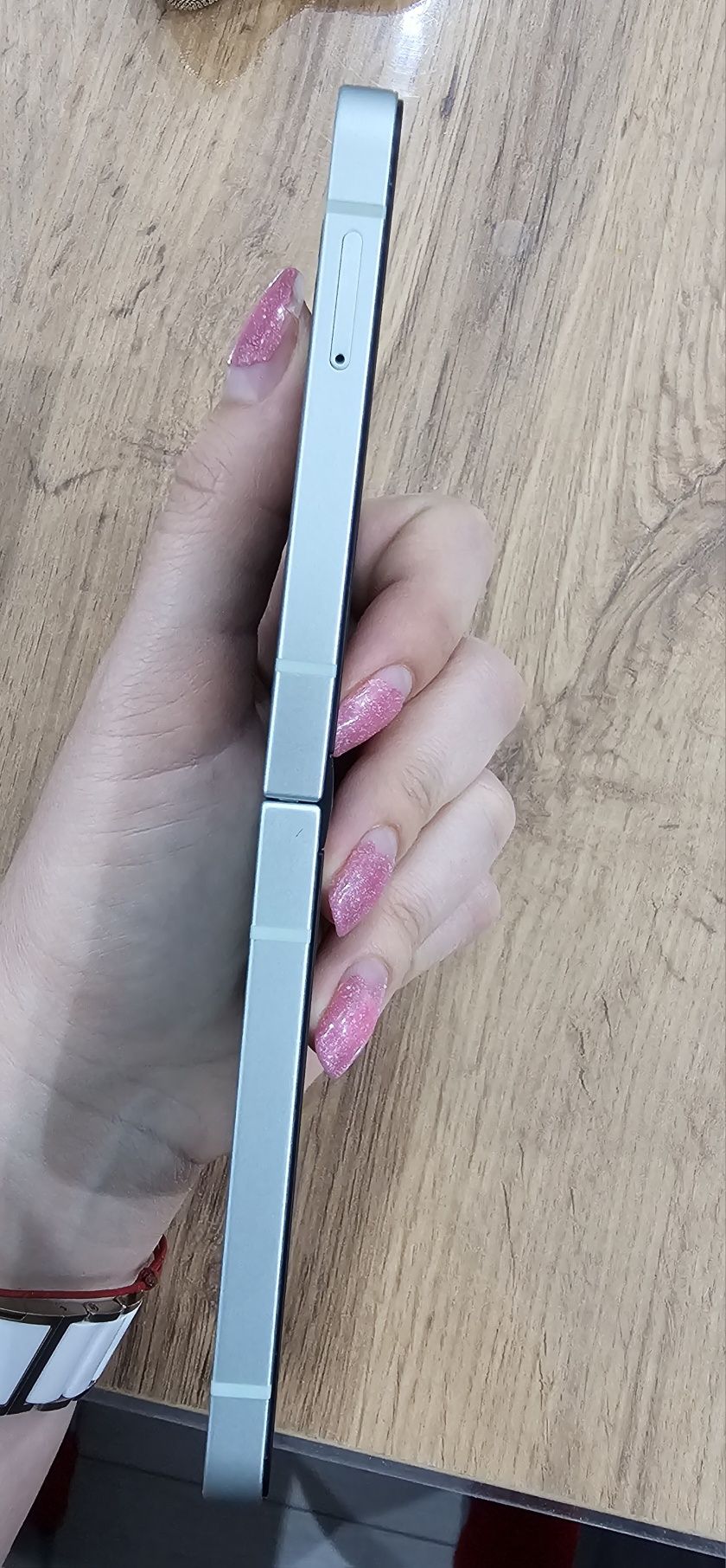 Samsung Galaxy Z Flip6