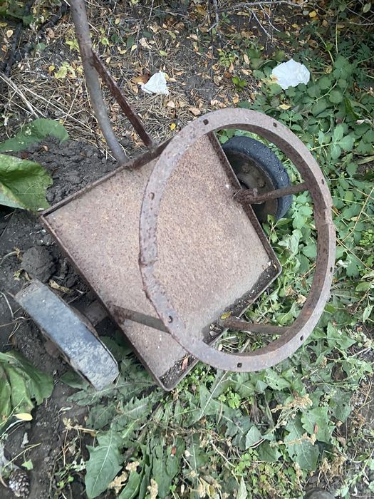 Телега продам или Обмен на Тиски ,инструменты