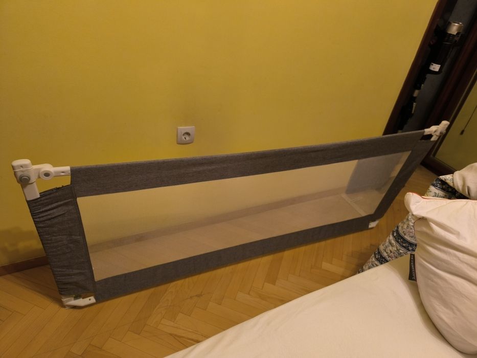 Преграда за легло