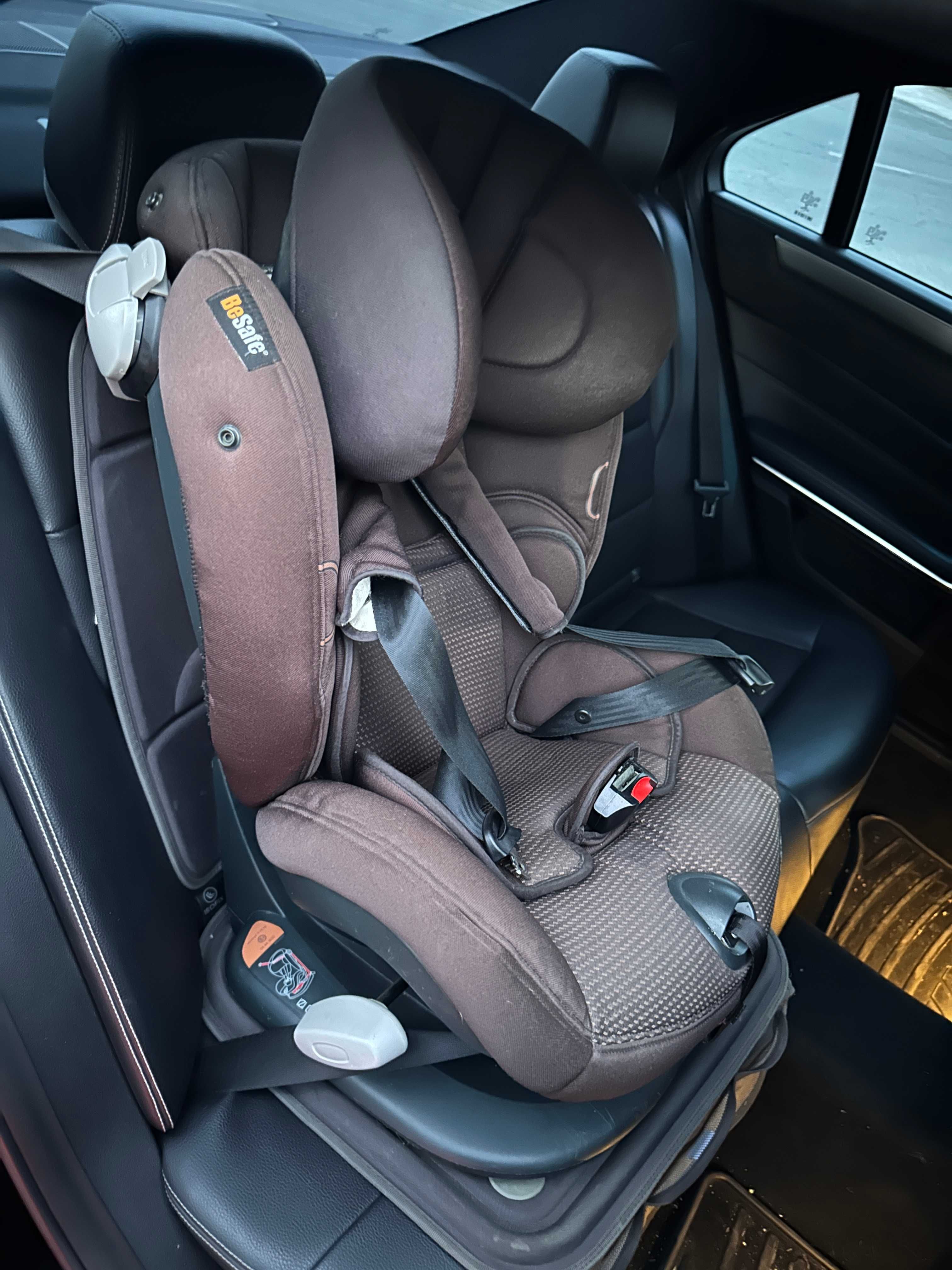 BeSafe столче за кола iZi Comfort X3 + протектор за седалката