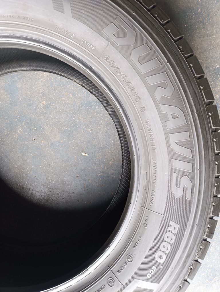 Patru anvelope de vara 235 65 16c Bridgestone Duravis dot 2023