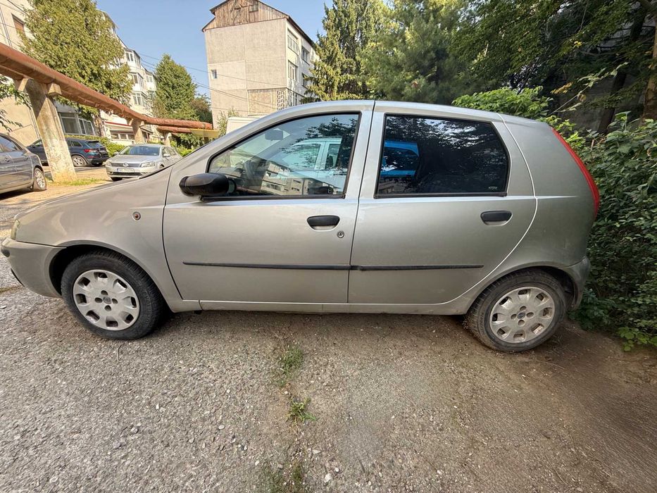 Fiat Punto 1.2 benzină – 800 € – ITP valabil