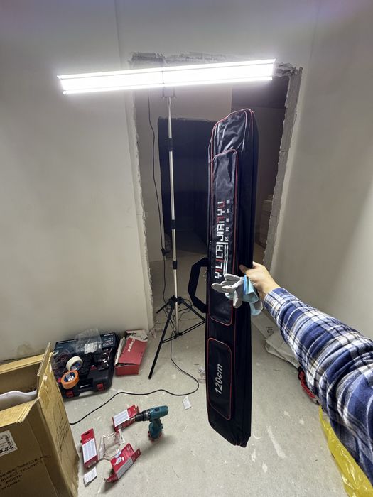 лампа лосева и основной освещение