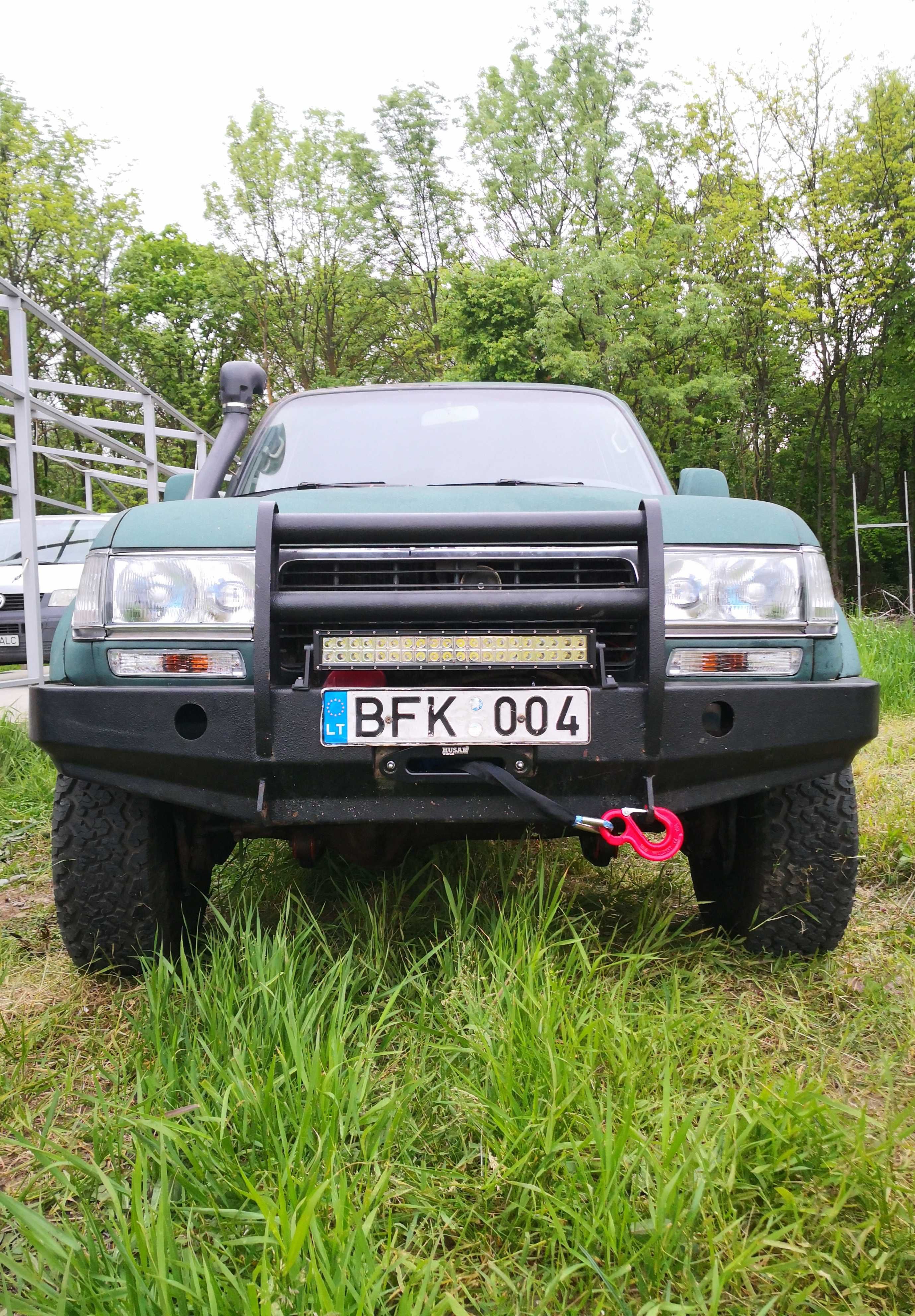 TOYOTA LandCruiser FZJ80