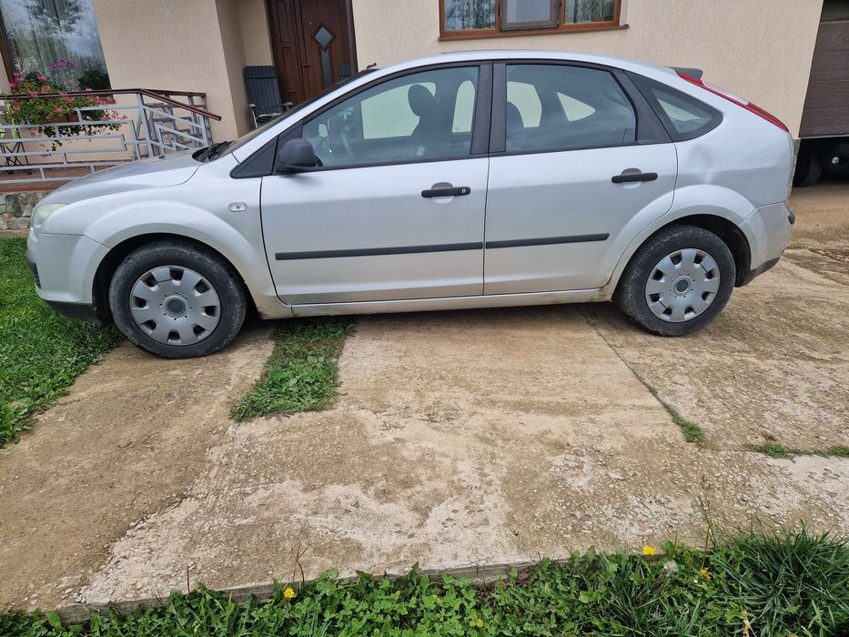 Vând Ford focus 2  1.6 diesel