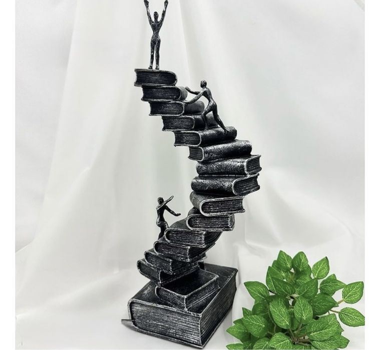 Статуэтка Карьерная лестница, Карьерлік баспалдақ статуэткасы