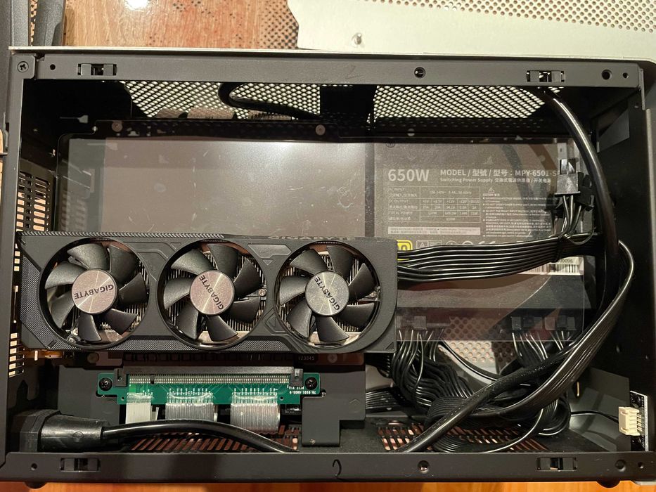 Mini PC Gaming cu Procesor / AMD Ryzen