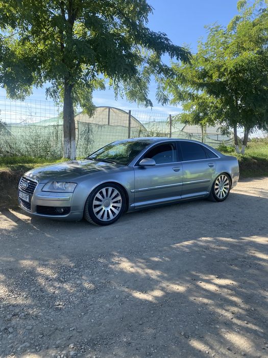 Audi a8  quattro 235 cai