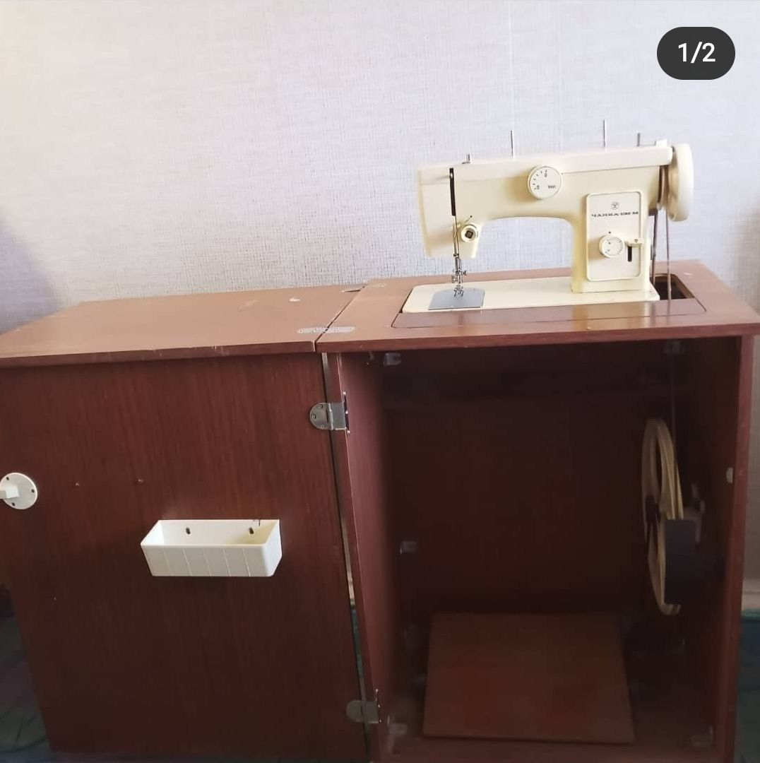Продаю швейную машинку
