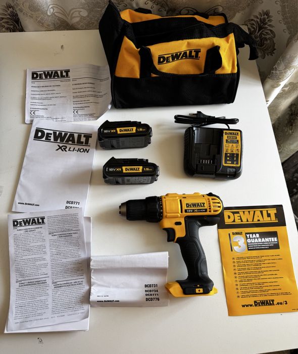 DeWalt bormasina de insurubat 18V cu 2 baterii si incarcator + geanta