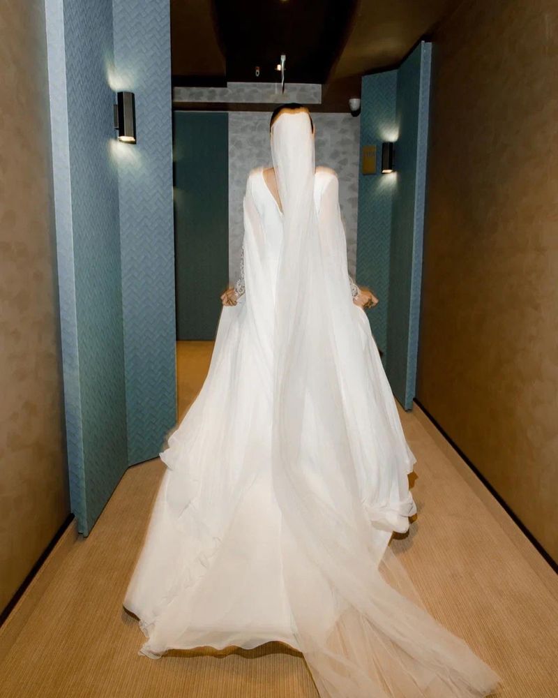 Продам шикарное свадебное платье Ivory