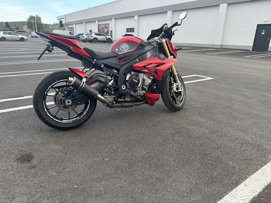 BMW S1000r