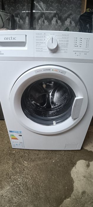Mașină de spălat rufe Arctic 6kg A+++Oferta de Sf Andrei..