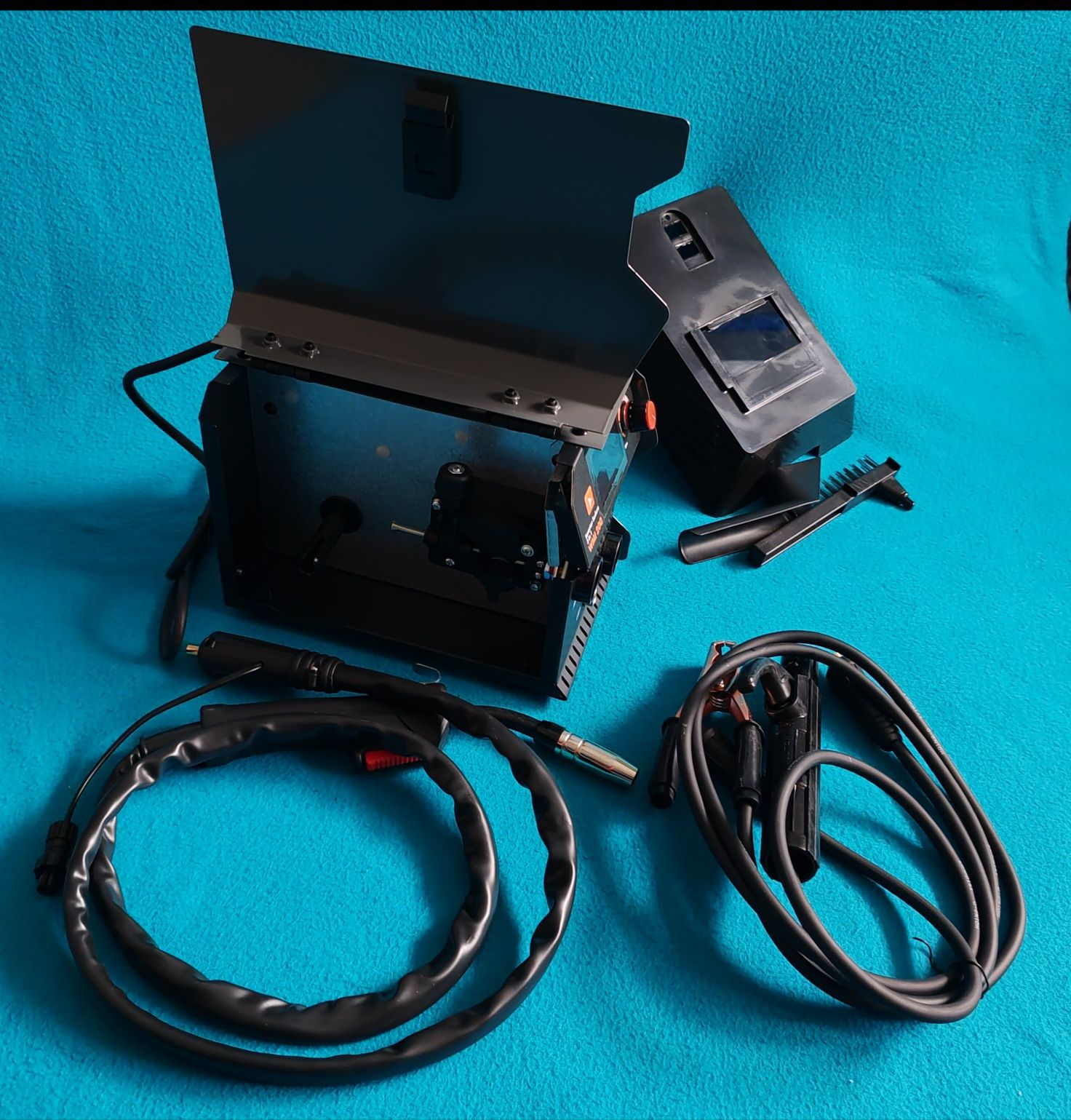 Invertor de sudura 3 in 1 , 200 A ( MIG, MMA si TIG)