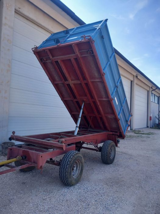 Remorca agricola basculabila 8T