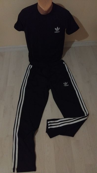 Compleuri băieți Adidas ieftine.