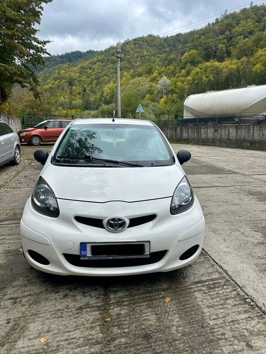 Toyota Aygo Toyota Aygo 998cm3 – 2011– 65 CP – Consum foarte mic – Mașină pe firmă