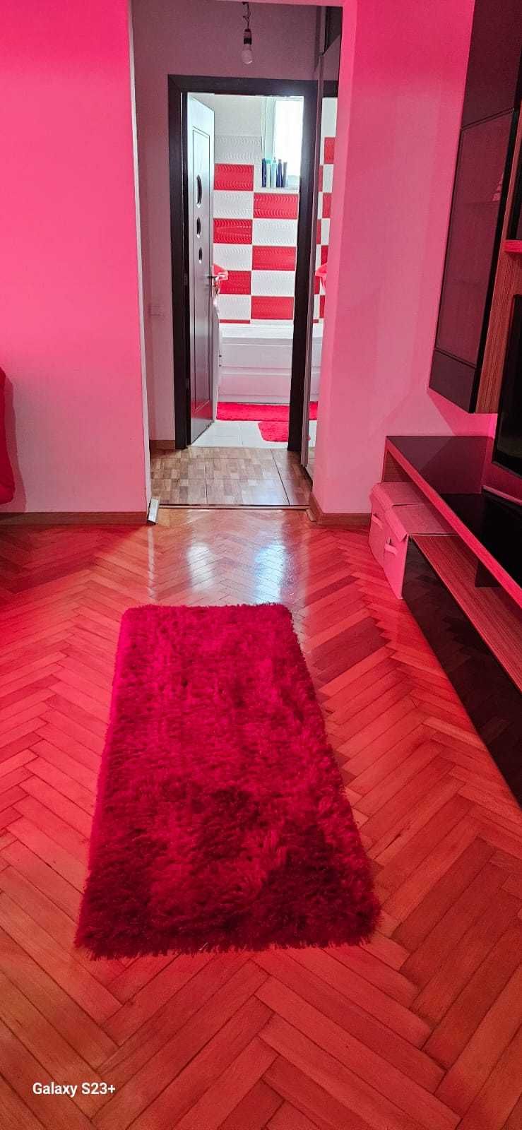 Vand Apartament 2 Camere Semidecomandat Complet Mobilat si Utilat