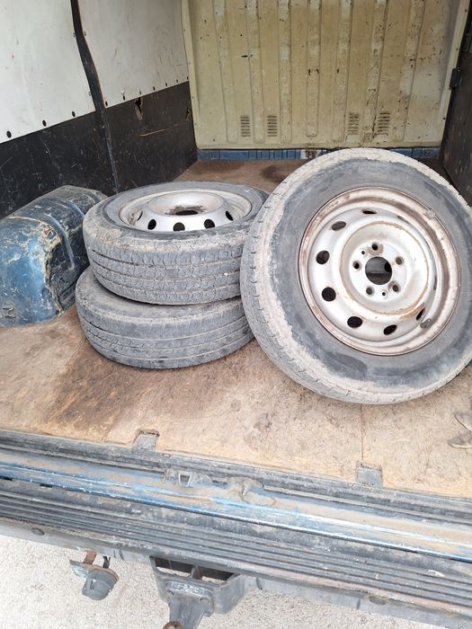 Гуми с джанти от бус Пежо Боксер