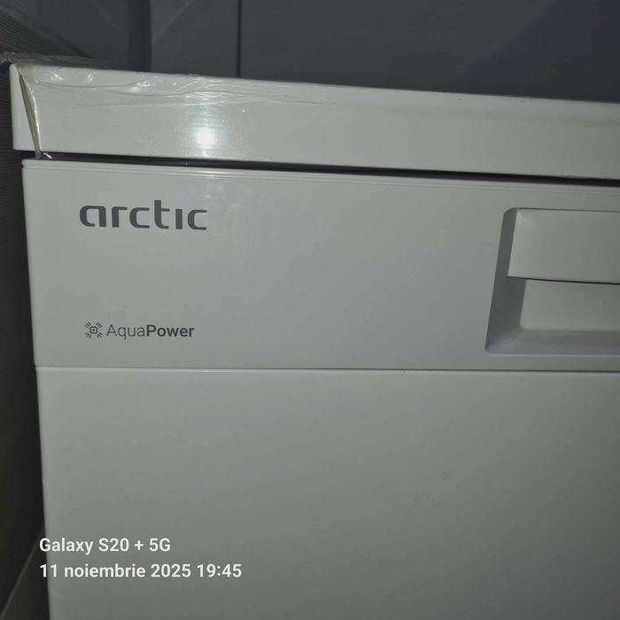 Vând mașină de spălat vase