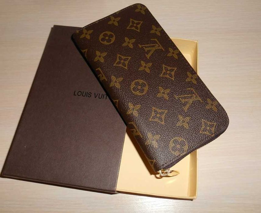 În stoc Portofel Louis Vuitton piele naturală