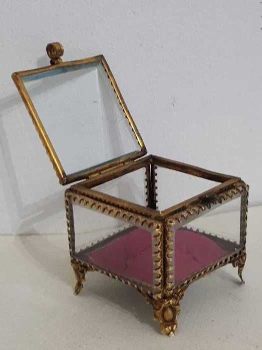 Lot vintage de 8 cutii pentru bijuterii