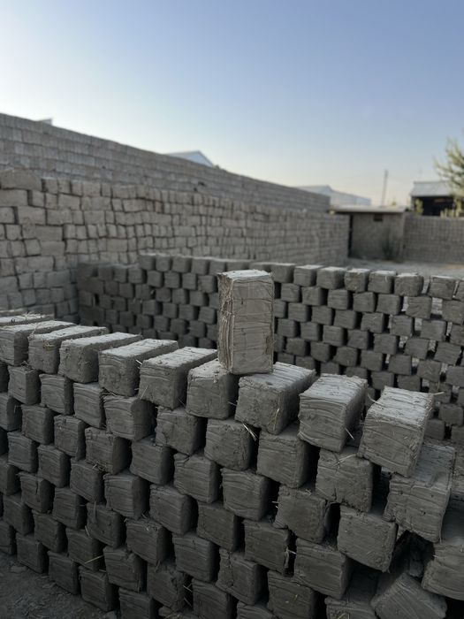 Лойблок сифатга ега размер 36x16 йетказиб бериш хизмати мавжуд .