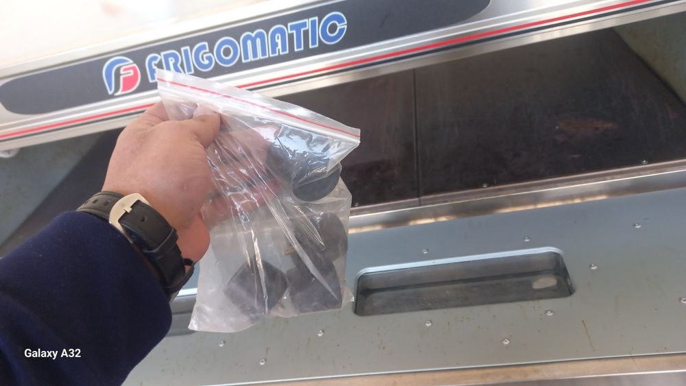 Pishiriqlar uchun pech 3 listli