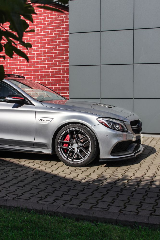 Кола под наем за бал/сватба Mercedes C63S AMG