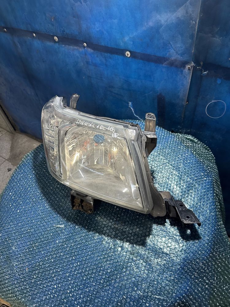 Far dreapta Toyota Hilux 2012/2013/2014/2015