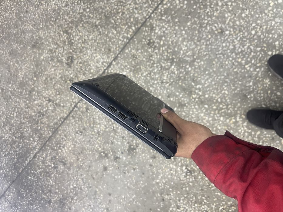 Noutbook acer sotiladi