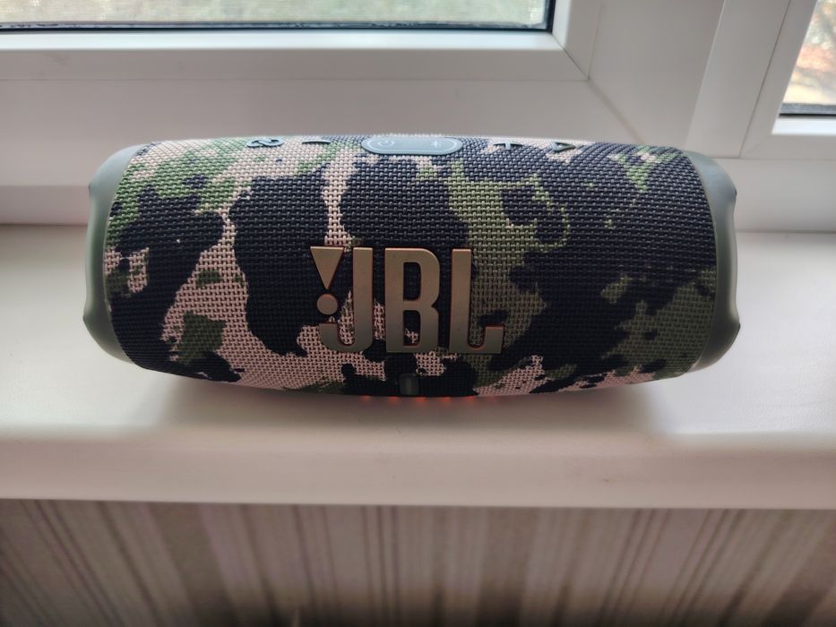 Jbl колонка чардж 5