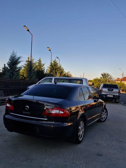 Vand Skoda Superb 2.0 Diesel - an 2011 Limuzina