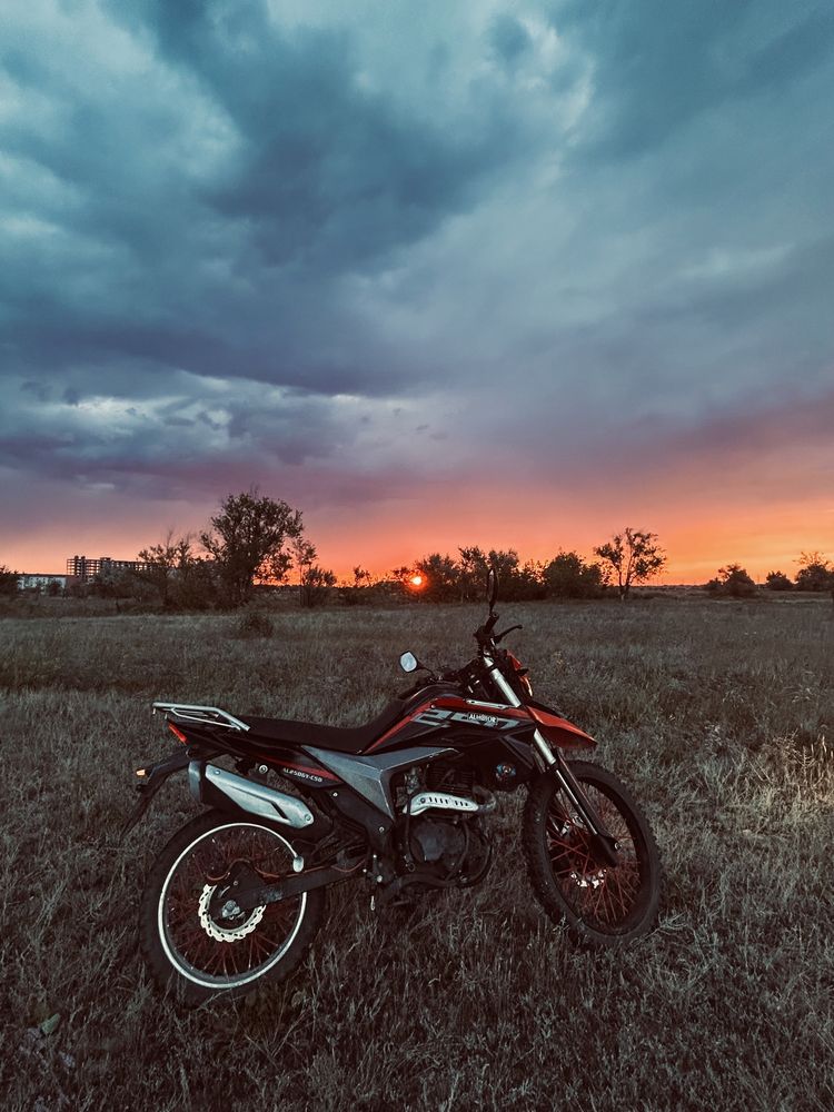 Продается мотоцикл AlmoroR 250