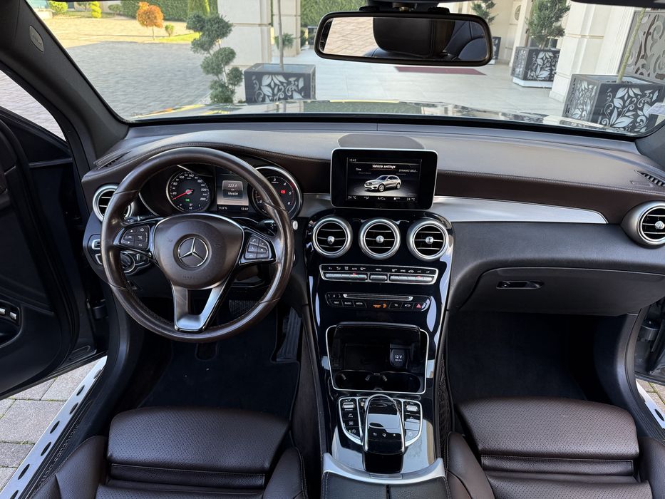 MERCEDES BENZ GLC 220 CDI  - Cutie 9G-Tronic ! Tractiune 4Matic 4x4
