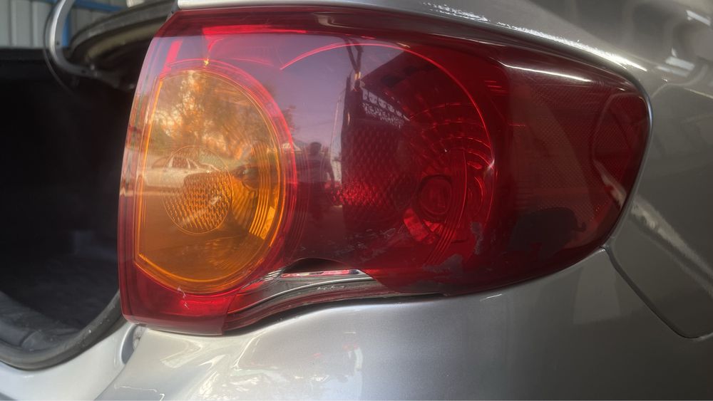 Задние фонари на Тойота Королла Е150 с деффектами