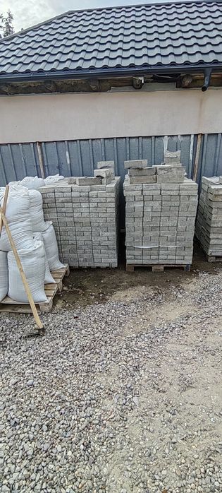 Pavele și rigole noi