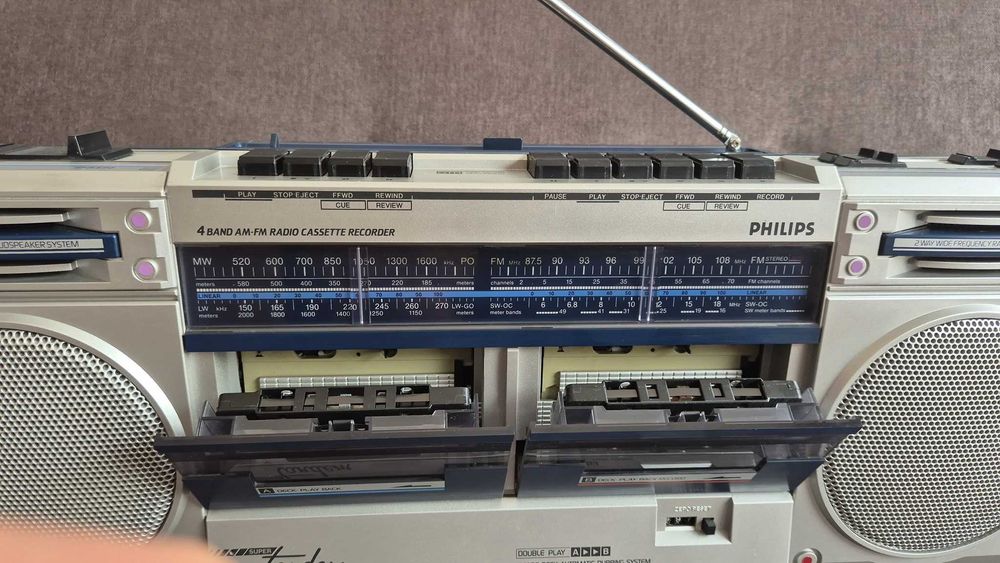 Касетофон Philips D8334/00 Super Tandem