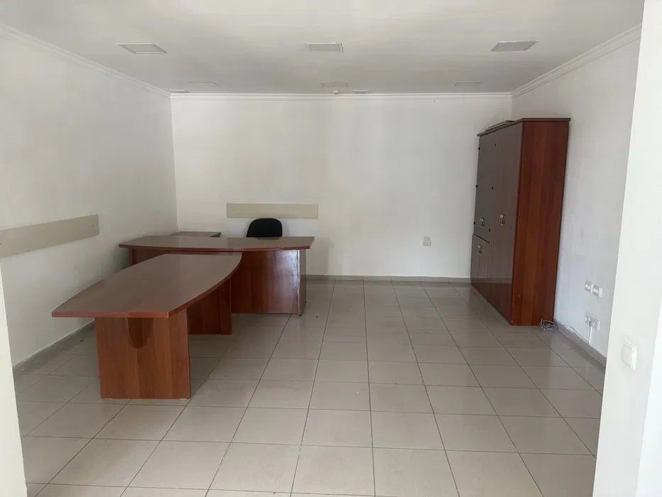 Аренда офиса лабзак 179м²