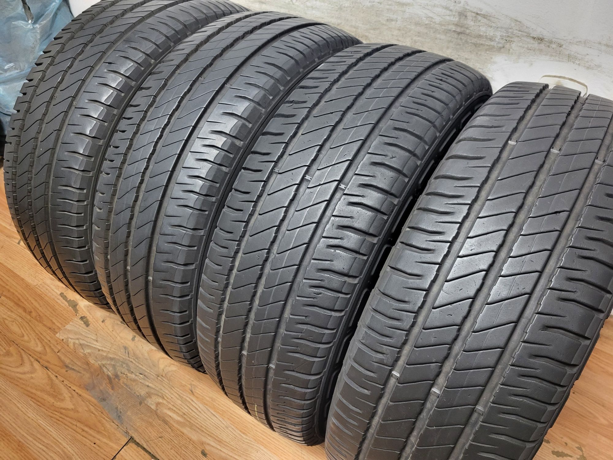 215/65/16C Michelin / летни гуми бус