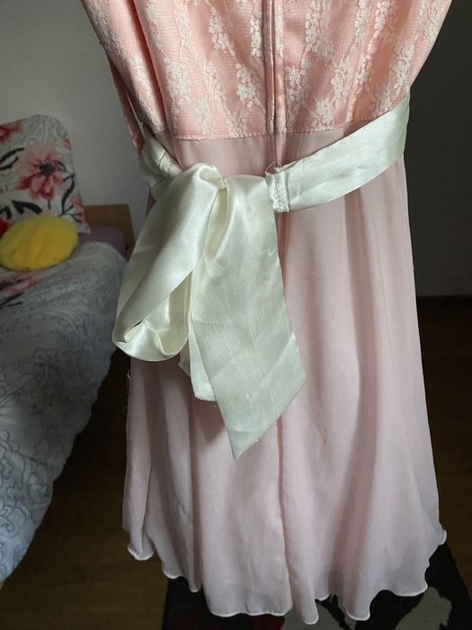 Rochie roz pentru fete