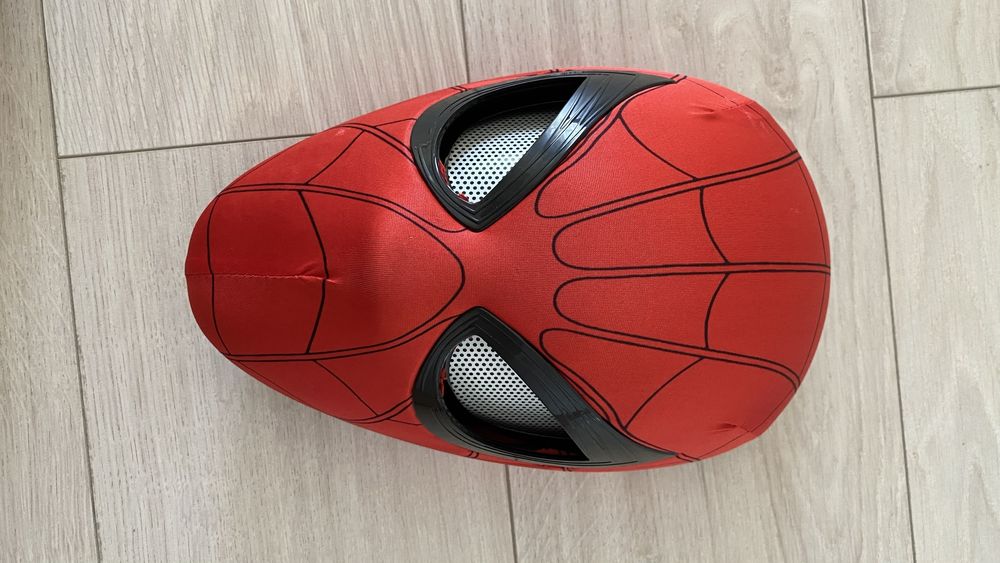 Маска человка паука