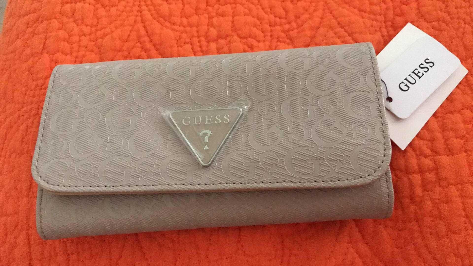 Ново оригинално портмоне Guess-USA