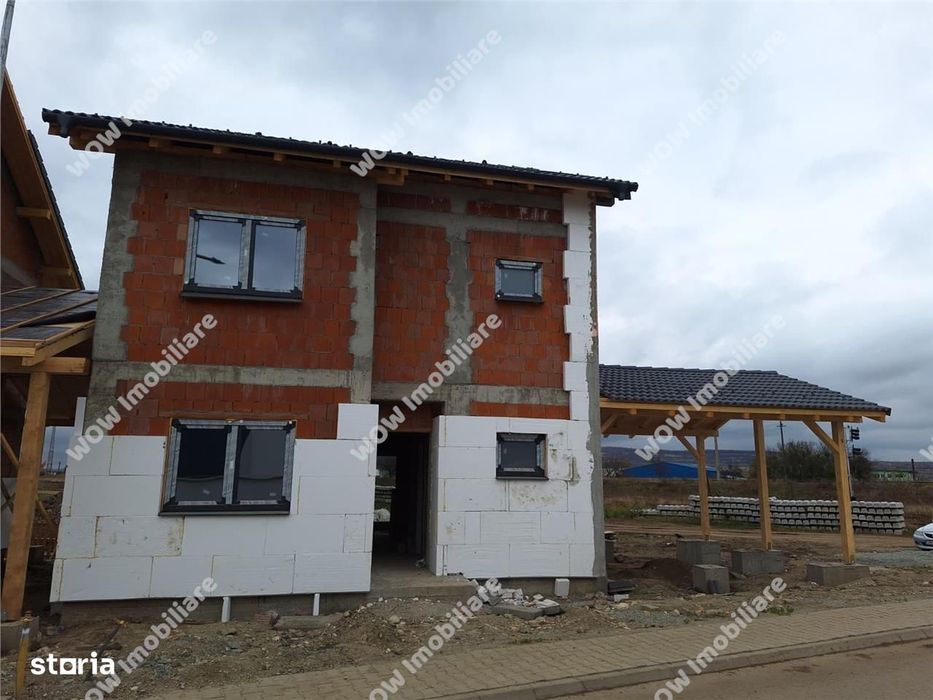 De vanzare casa individuala 4 camere in Selimbar