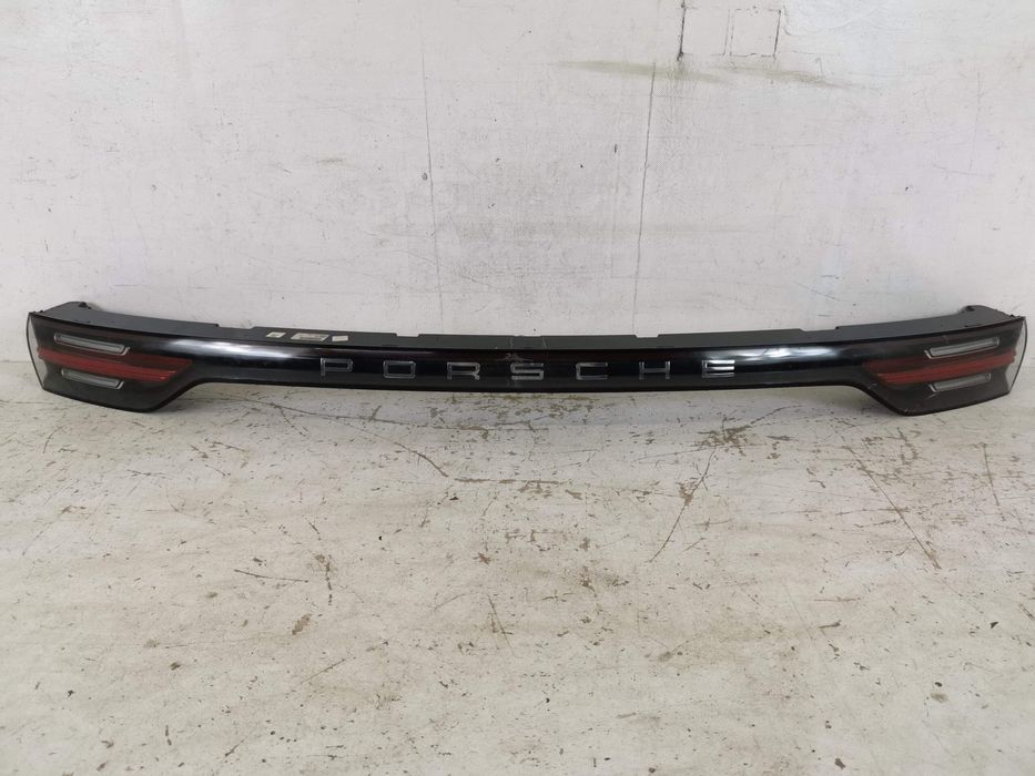 Стоп Хаион Централен Порше Каена / Porsche Cayenne 3 9Y [ - ] Оригинал