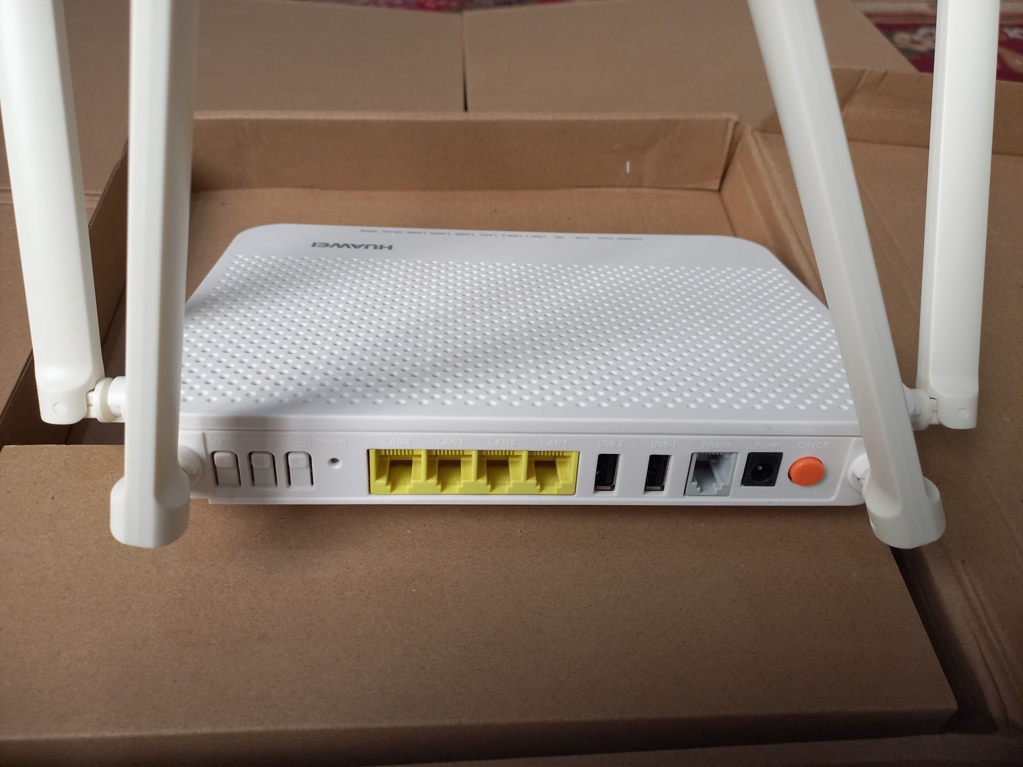 Роутер HUAWEI Wi-Fi GPON  EG8145V5 5G