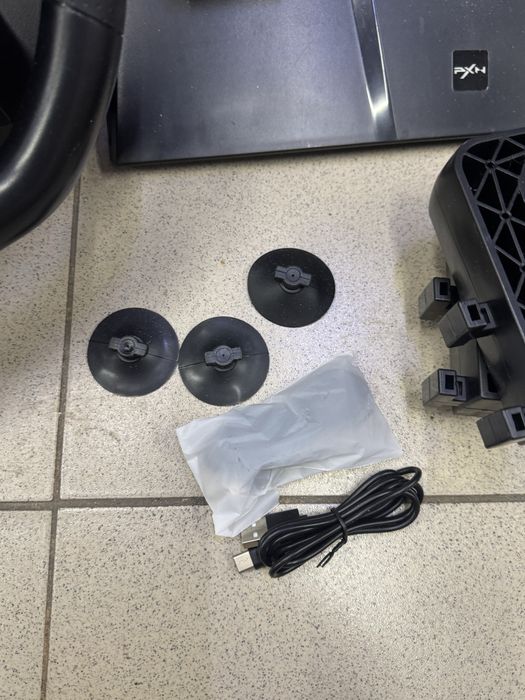 Волан с педали  pxn V9