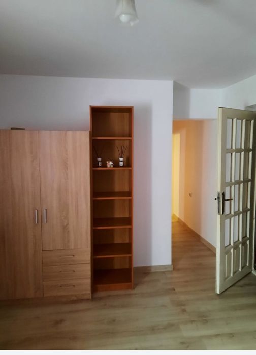 Închiriez apartament 2 camere central